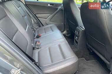 Внедорожник / Кроссовер Volkswagen Tiguan 2016 в 