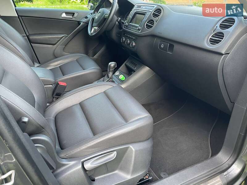 Внедорожник / Кроссовер Volkswagen Tiguan 2016 в Киеве