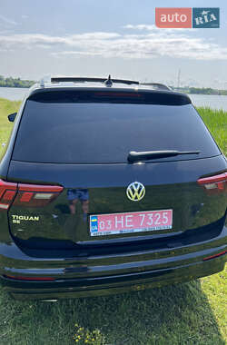 Внедорожник / Кроссовер Volkswagen Tiguan 2020 в 