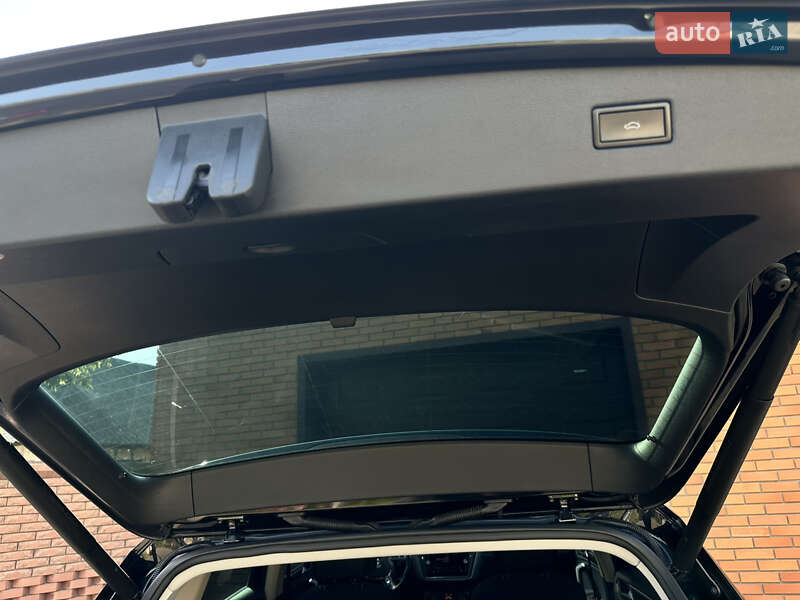 Внедорожник / Кроссовер Volkswagen Tiguan 2017 в Бородянке