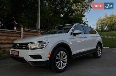 Внедорожник / Кроссовер Volkswagen Tiguan 2018 в Ровно