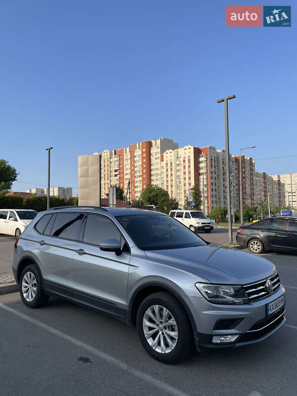 Внедорожник / Кроссовер Volkswagen Tiguan 2020 в Киеве фото 2 Внедорожник / Кроссовер Volkswagen Tiguan 2020 в Киеве