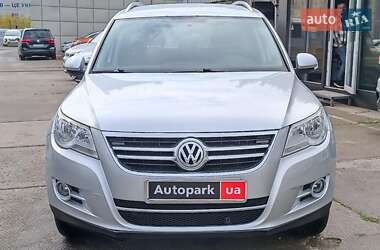 Внедорожник / Кроссовер Volkswagen Tiguan 2011 в 