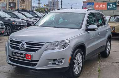 Позашляховик / Кросовер Volkswagen Tiguan 2011 в Харкові
