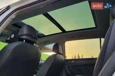 Позашляховик / Кросовер Volkswagen Tiguan 2022 в 