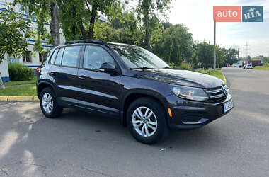 Позашляховик / Кросовер Volkswagen Tiguan 2015 в Києві