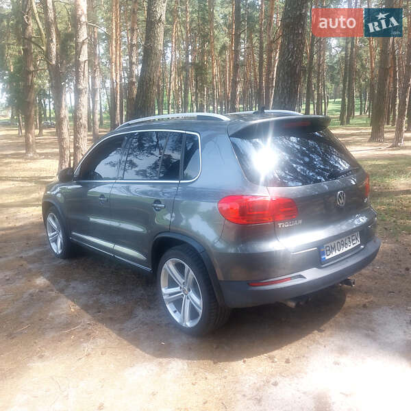 Внедорожник / Кроссовер Volkswagen Tiguan 2013 в Сумах