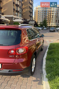 Внедорожник / Кроссовер Volkswagen Tiguan 2011 в 