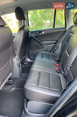 Внедорожник / Кроссовер Volkswagen Tiguan 2013 в 