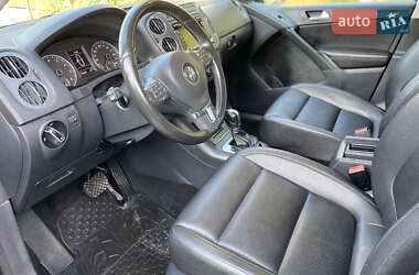 Внедорожник / Кроссовер Volkswagen Tiguan 2013 в 