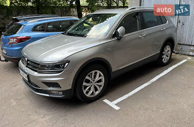 Внедорожник / Кроссовер Volkswagen Tiguan 2020 в Киеве