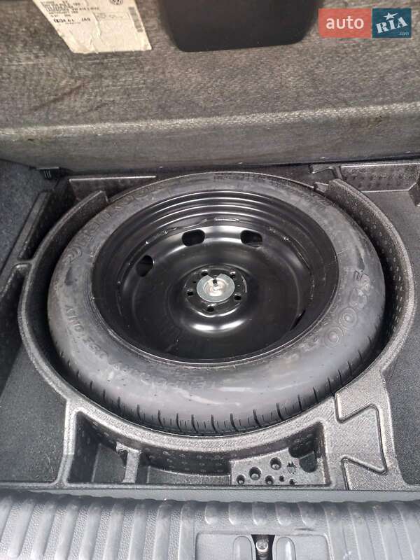 Внедорожник / Кроссовер Volkswagen Tiguan 2016 в Киеве фото 16 Внедорожник / Кроссовер Volkswagen Tiguan 2016 в Киеве