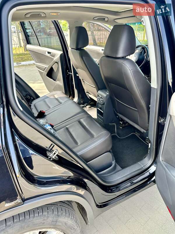 Позашляховик / Кросовер Volkswagen Tiguan 2015 в Сумах