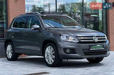 Внедорожник / Кроссовер Volkswagen Tiguan 2013 в 