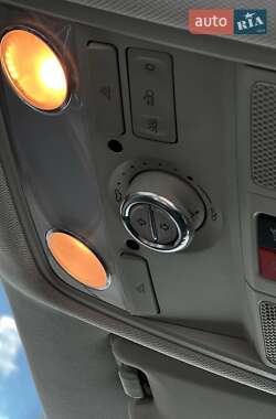 Внедорожник / Кроссовер Volkswagen Tiguan 2013 в 