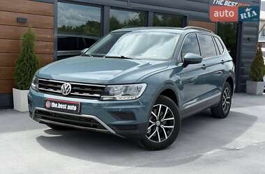 Внедорожник / Кроссовер Volkswagen Tiguan 2021 в 