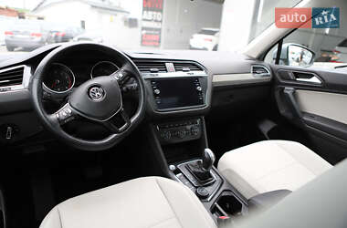 Позашляховик / Кросовер Volkswagen Tiguan 2019 в 
