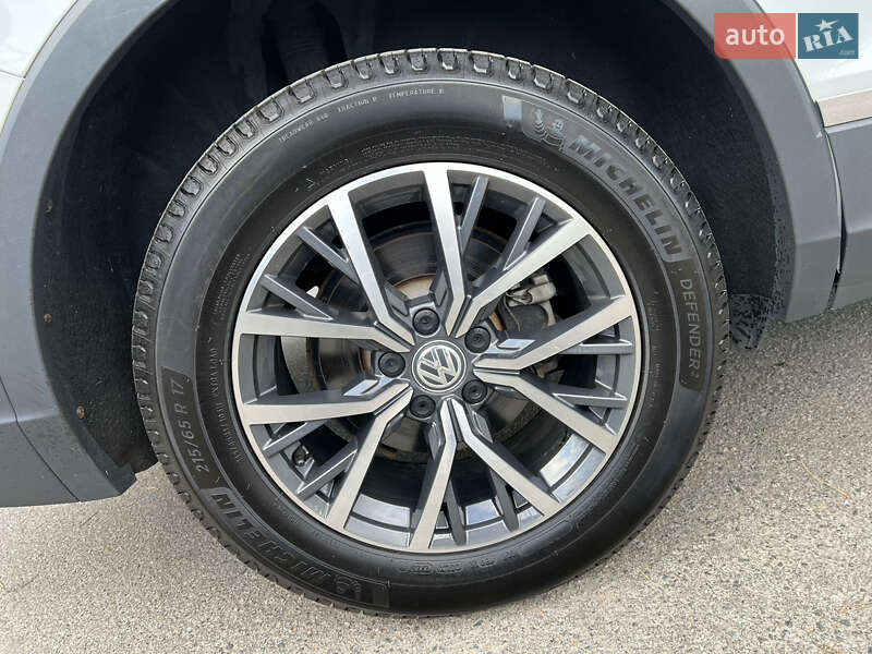 Внедорожник / Кроссовер Volkswagen Tiguan 2019 в Киеве