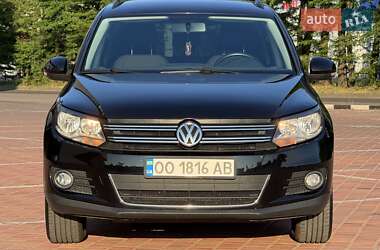 Внедорожник / Кроссовер Volkswagen Tiguan 2014 в 