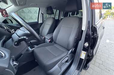 Внедорожник / Кроссовер Volkswagen Tiguan 2014 в 