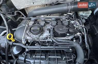 Внедорожник / Кроссовер Volkswagen Tiguan 2014 в 