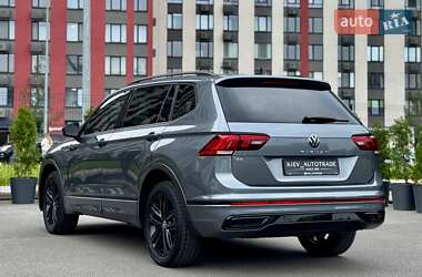 Внедорожник / Кроссовер Volkswagen Tiguan 2021 в 