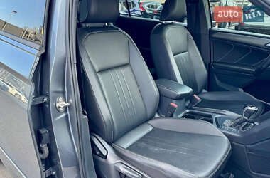 Внедорожник / Кроссовер Volkswagen Tiguan 2021 в 
