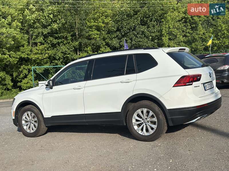 Внедорожник / Кроссовер Volkswagen Tiguan 2017 в Хмельницком