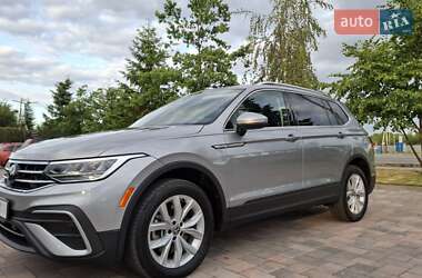 Внедорожник / Кроссовер Volkswagen Tiguan 2022 в Ивано-Франковске
