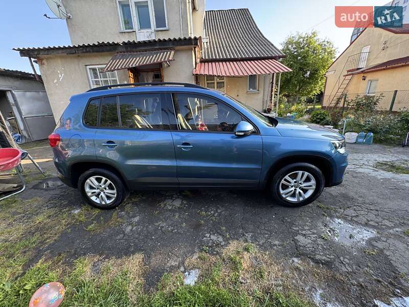 Внедорожник / Кроссовер Volkswagen Tiguan 2017 в Львове