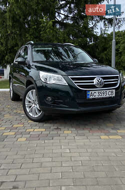 Позашляховик / Кросовер Volkswagen Tiguan 2010 в Луцьку