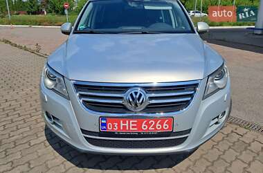 Внедорожник / Кроссовер Volkswagen Tiguan 2009 в Нововолынске