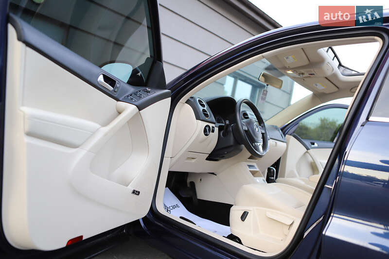 Внедорожник / Кроссовер Volkswagen Tiguan 2015 в Дрогобыче