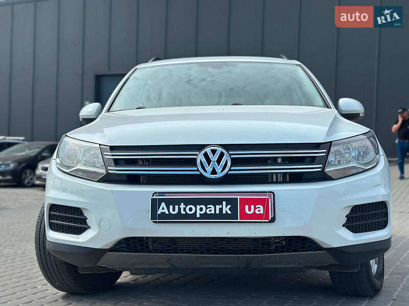 Внедорожник / Кроссовер Volkswagen Tiguan 2016 в Львове
