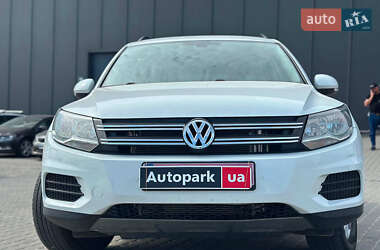 Внедорожник / Кроссовер Volkswagen Tiguan 2016 в 