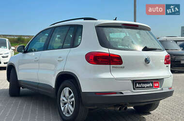 Внедорожник / Кроссовер Volkswagen Tiguan 2016 в 