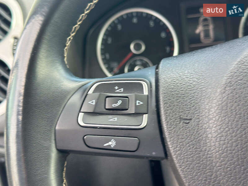 Внедорожник / Кроссовер Volkswagen Tiguan 2016 в Львове
