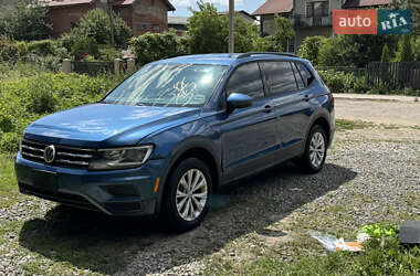 Внедорожник / Кроссовер Volkswagen Tiguan 2019 в Ивано-Франковске