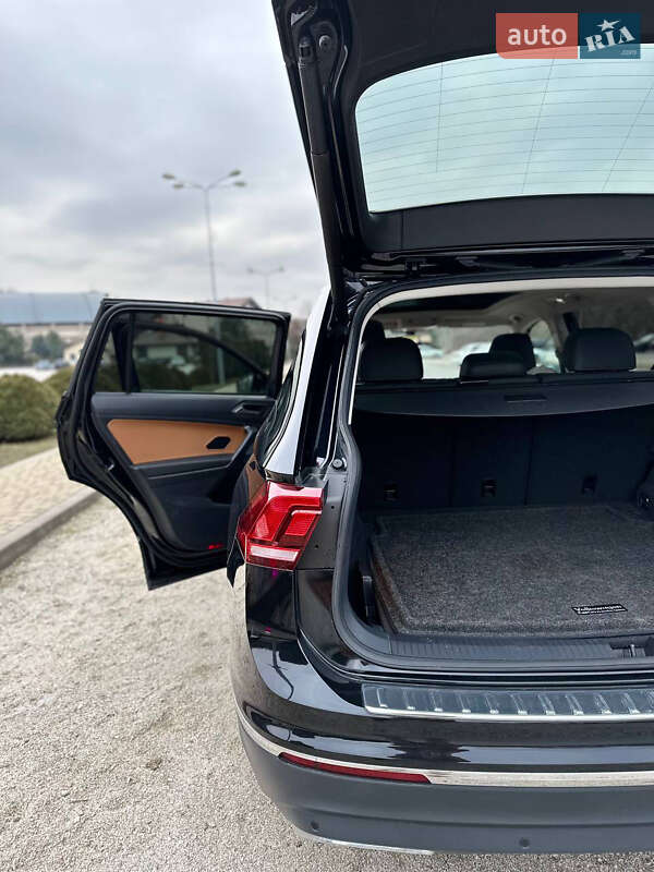 Внедорожник / Кроссовер Volkswagen Tiguan 2018 в Днепре