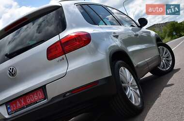Внедорожник / Кроссовер Volkswagen Tiguan 2016 в 