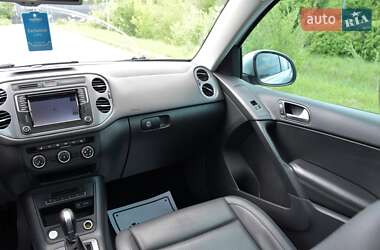 Внедорожник / Кроссовер Volkswagen Tiguan 2016 в 