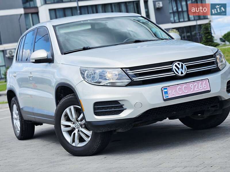 Позашляховик / Кросовер Volkswagen Tiguan 2013 в 