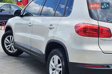 Позашляховик / Кросовер Volkswagen Tiguan 2013 в 
