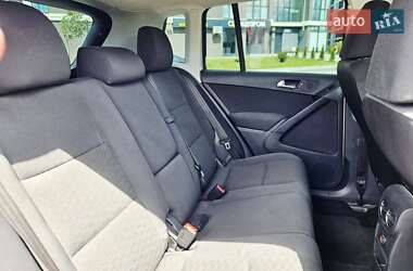 Позашляховик / Кросовер Volkswagen Tiguan 2013 в 