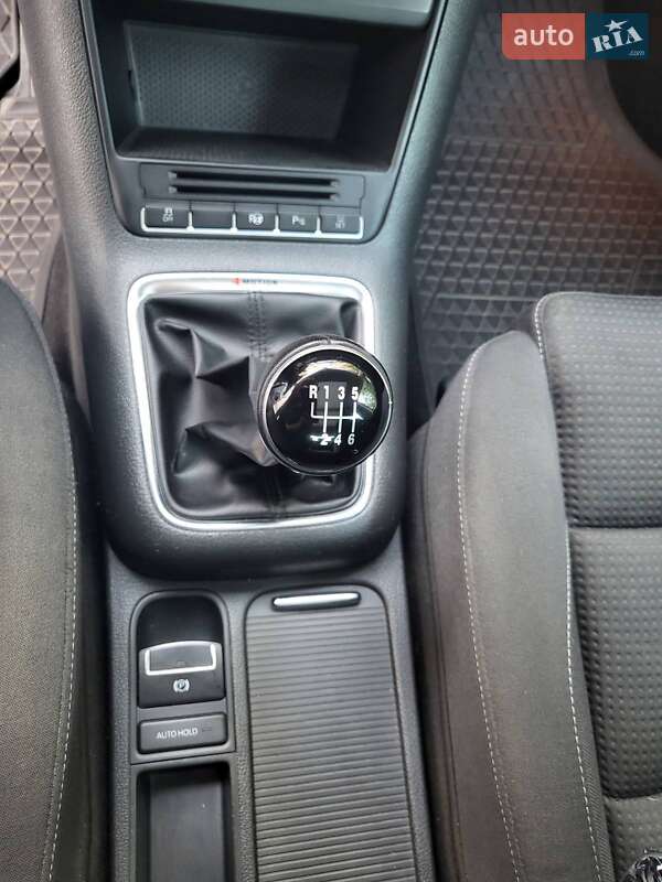 Позашляховик / Кросовер Volkswagen Tiguan 2010 в Хмільнику