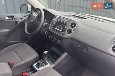 Внедорожник / Кроссовер Volkswagen Tiguan 2017 в 