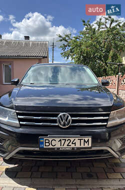 Внедорожник / Кроссовер Volkswagen Tiguan 2017 в Львове