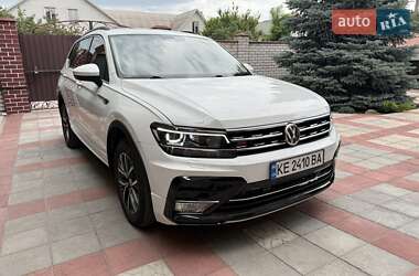 Внедорожник / Кроссовер Volkswagen Tiguan 2019 в 
