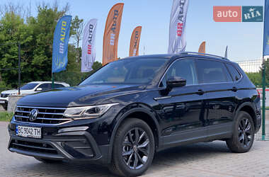 Внедорожник / Кроссовер Volkswagen Tiguan 2022 в Бердичеве