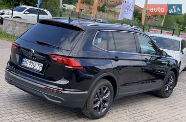 Позашляховик / Кросовер Volkswagen Tiguan 2022 в 
